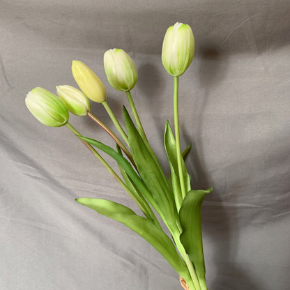 Lifelike tulips – premium artificial tulips with a lifelike feel
