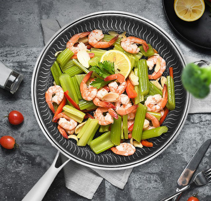 Premium Hybrid pan – frying pan stainless & non-stick in one