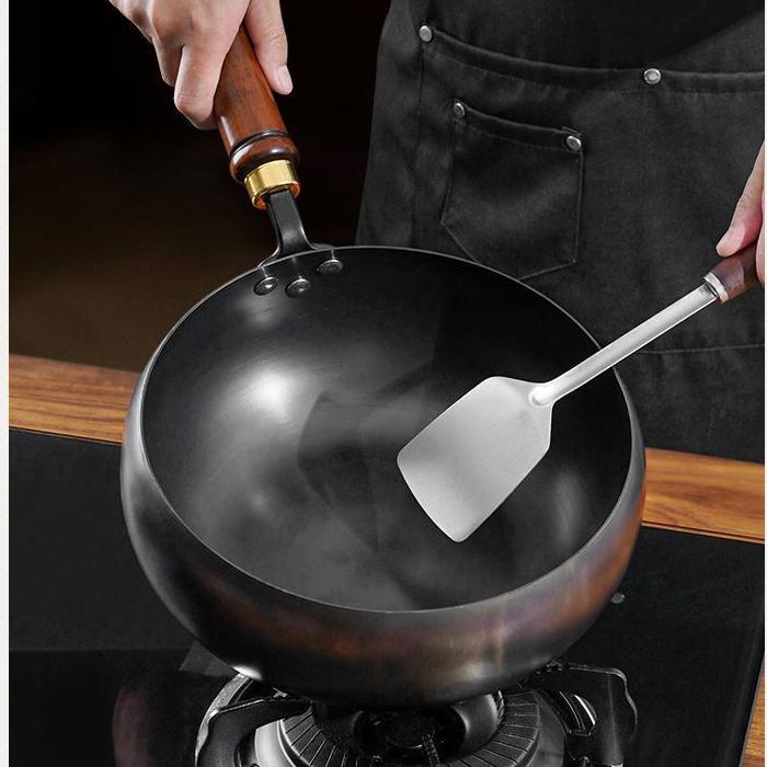 Cast iron pan – new generation hand-forged iron pan